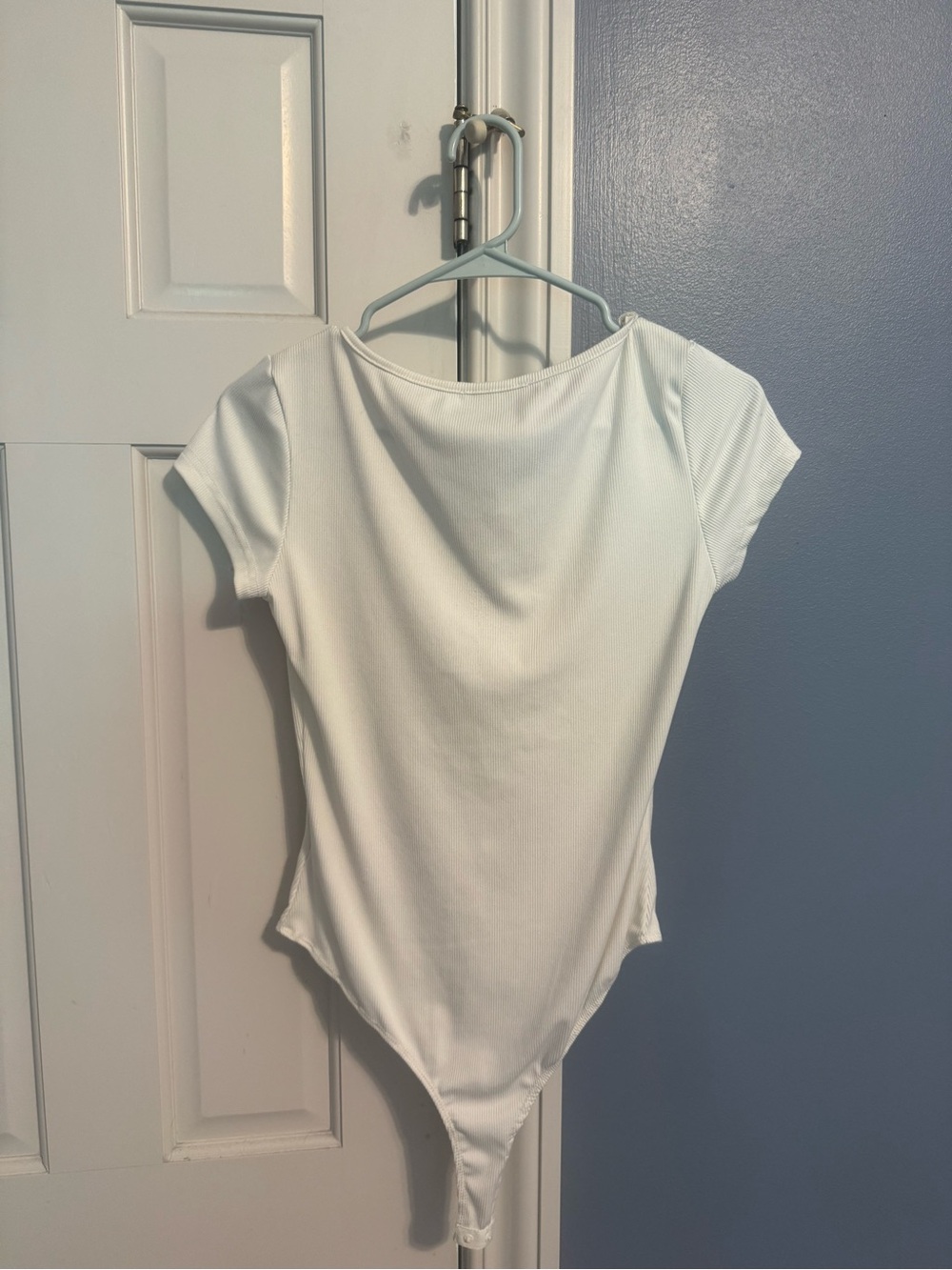 Cider White Short Sleeve V-Neck Bodysuit - Picture 3 of 5